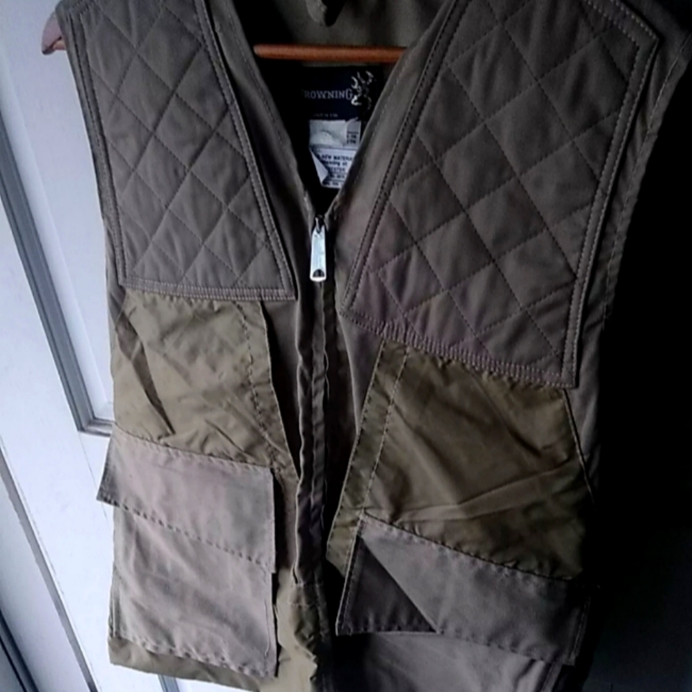 Vintage  browning hunting vest never worn medium